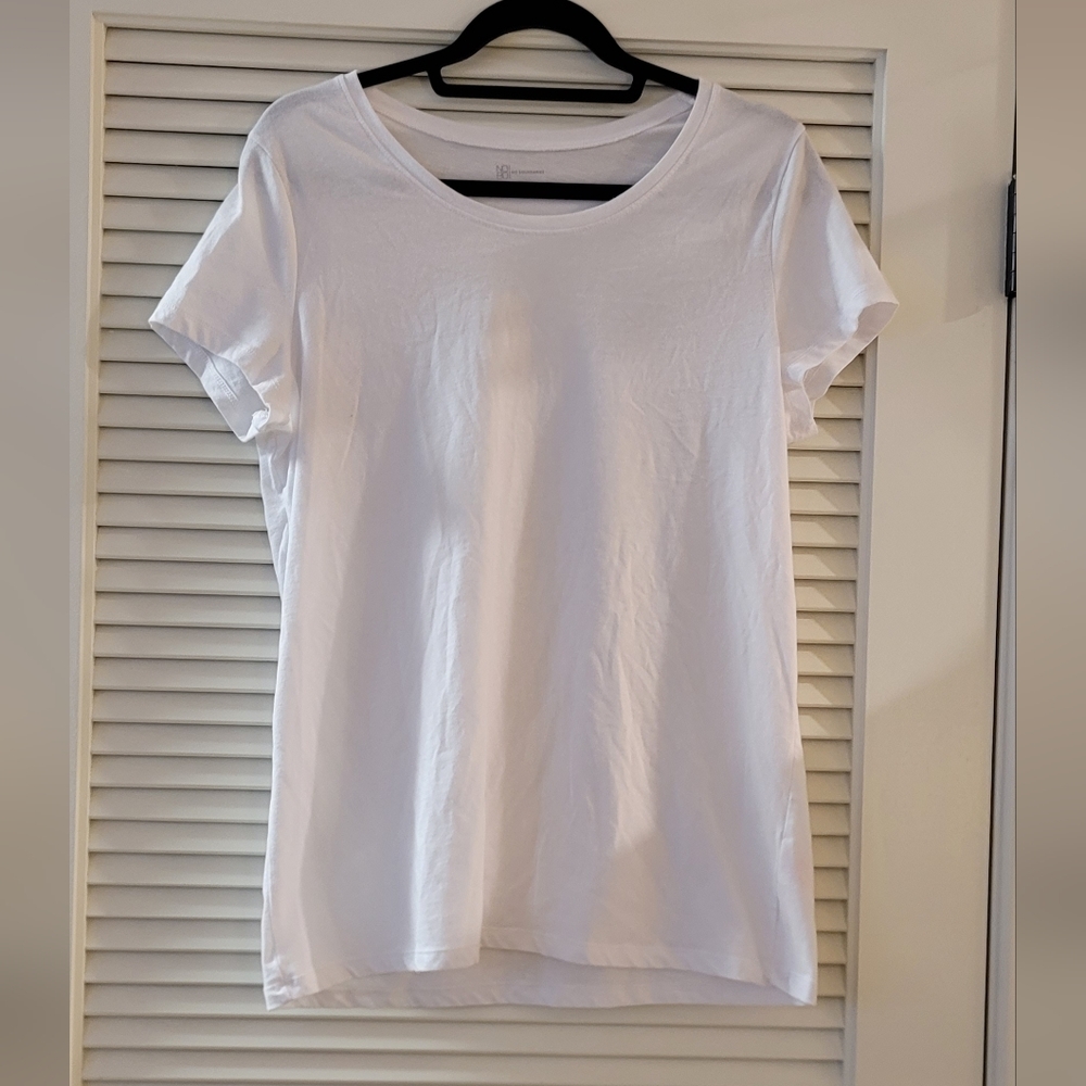 No Boundaries- (Plus-Size) White Short-Sleeve Scoop-Neck Top